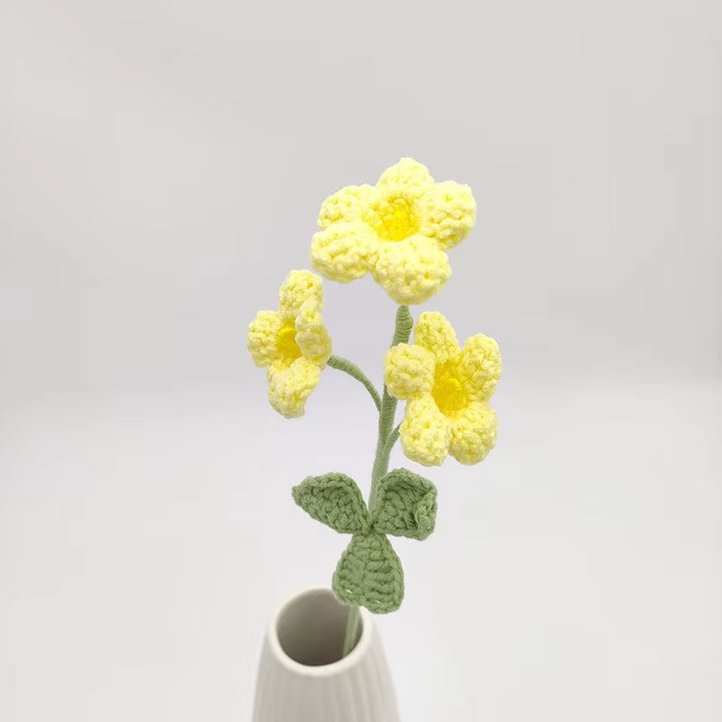 Charming Mini Rose Crochet Flowers – Creative Knitted Flower Bouquets for Weddings, Parties, and Home Decor