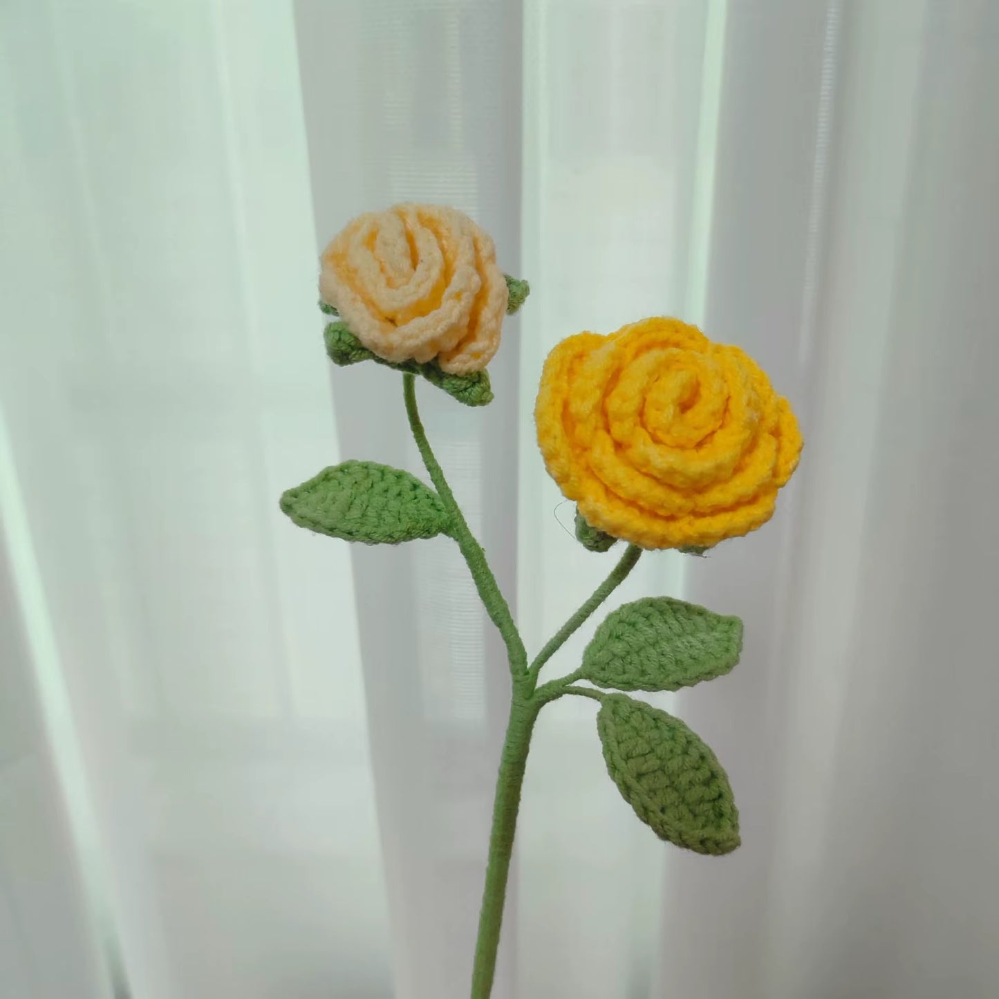 Charming Mini Rose Crochet Flowers – Creative Knitted Flower Bouquets for Weddings, Parties, and Home Decor