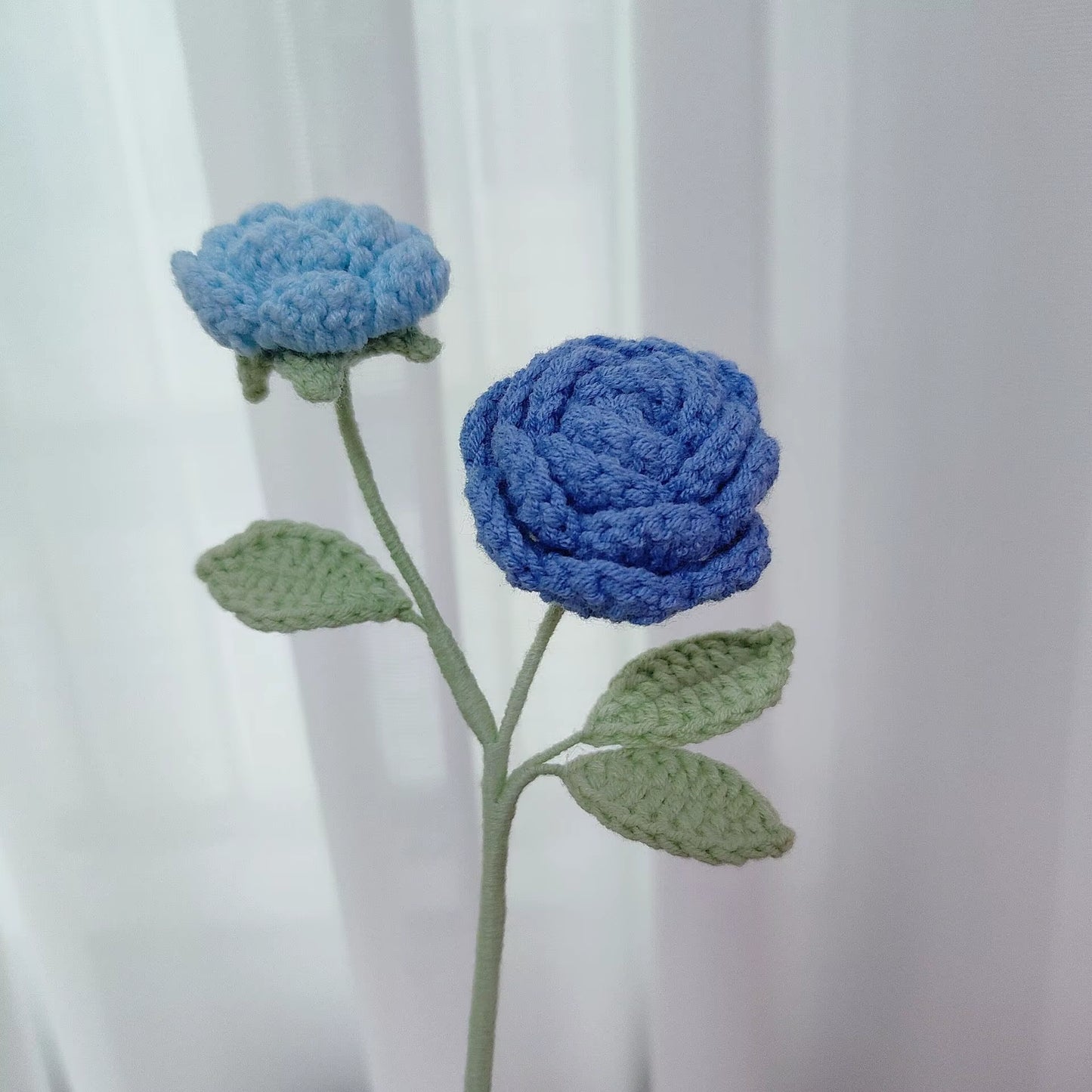 Charming Mini Rose Crochet Flowers – Creative Knitted Flower Bouquets for Weddings, Parties, and Home Decor