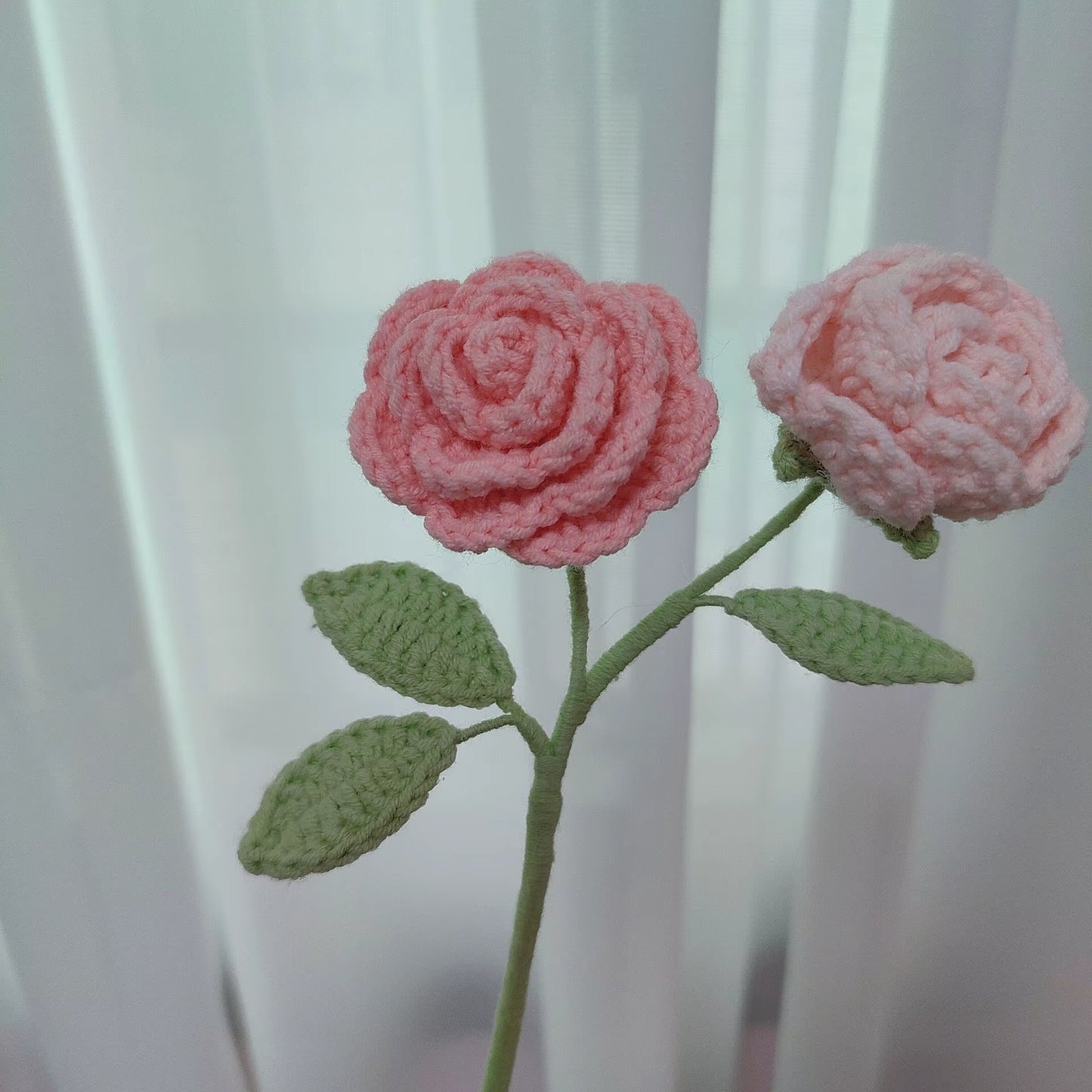 Charming Mini Rose Crochet Flowers – Creative Knitted Flower Bouquets for Weddings, Parties, and Home Decor