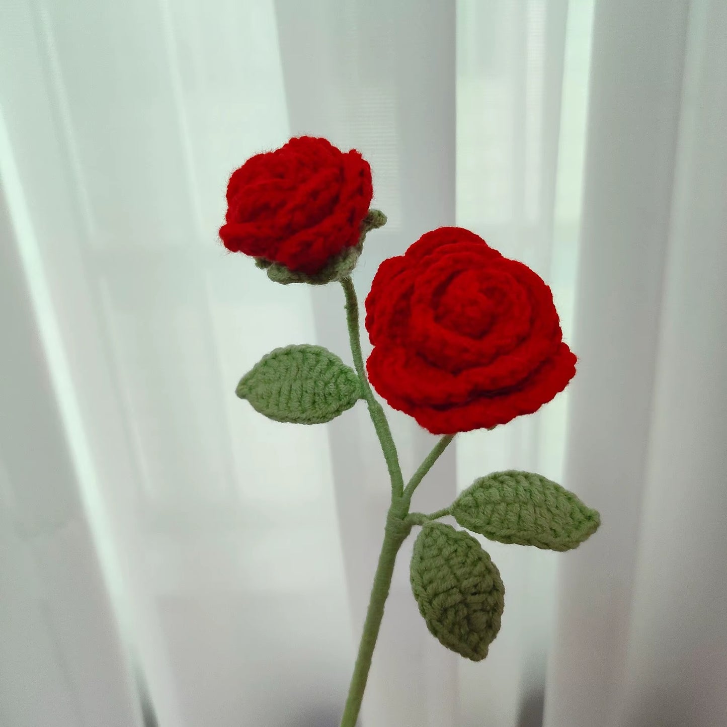 Charming Mini Rose Crochet Flowers – Creative Knitted Flower Bouquets for Weddings, Parties, and Home Decor