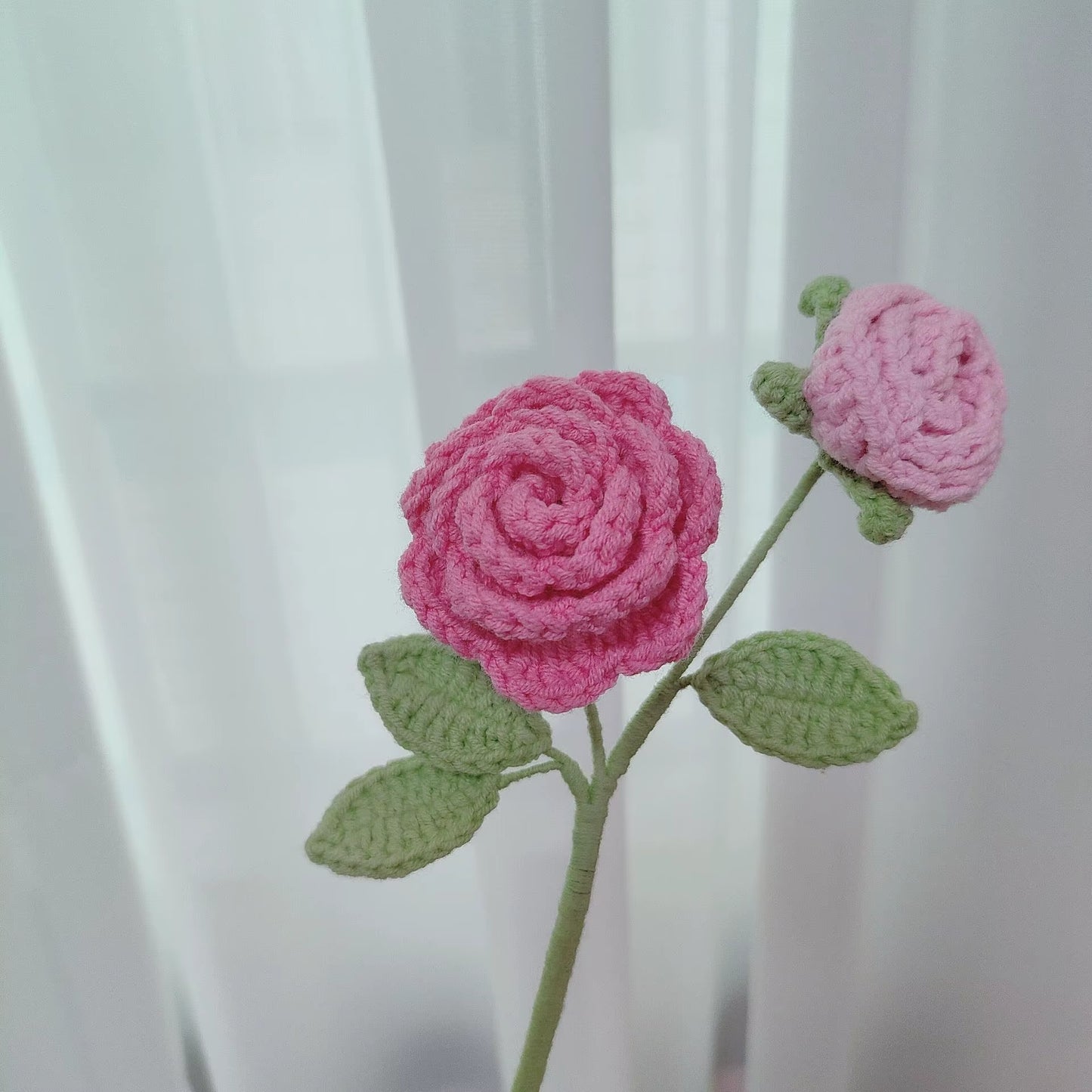 Charming Mini Rose Crochet Flowers – Creative Knitted Flower Bouquets for Weddings, Parties, and Home Decor