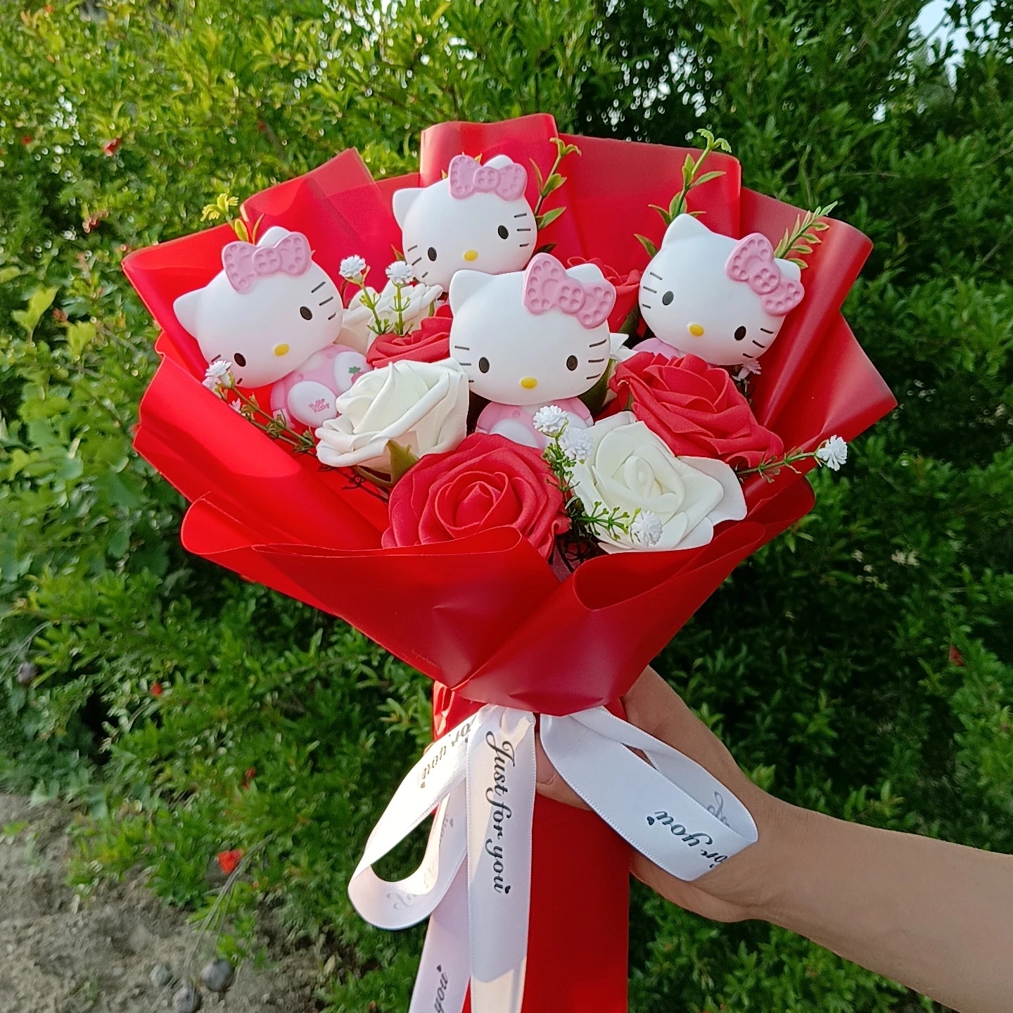 Charming Anime Hello Kitty Plush Bouquet – Perfect Gift for Valentine's Day, Weddings, and Christmas!